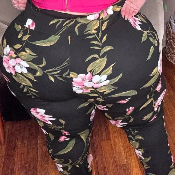 Floral print pant - Picture 3 of 3